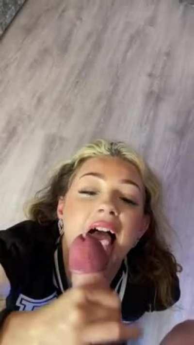I was hungry for cum😜