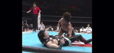 Koji Kanemoto hits a Avalanche Powerslam on the masked torn El Samurai at NJPW Best Of Super Jr Finals (1997)