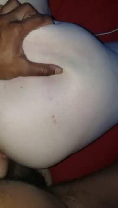 Giving white girl a deep one