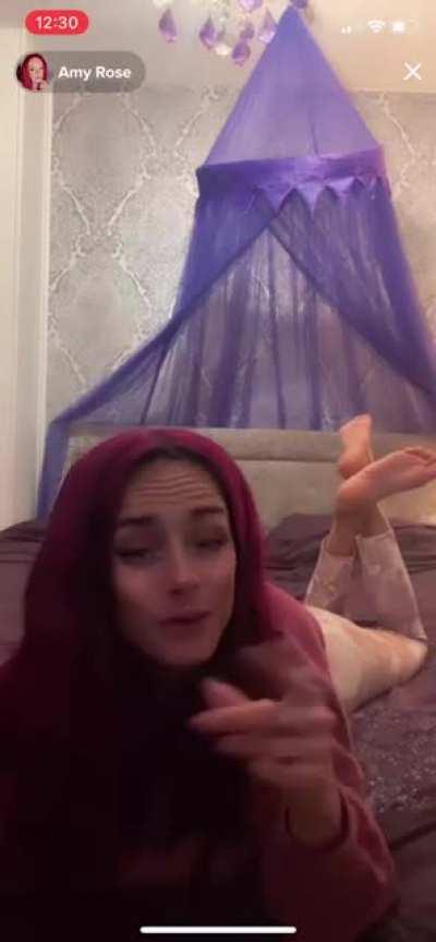 amyrose86uk was live