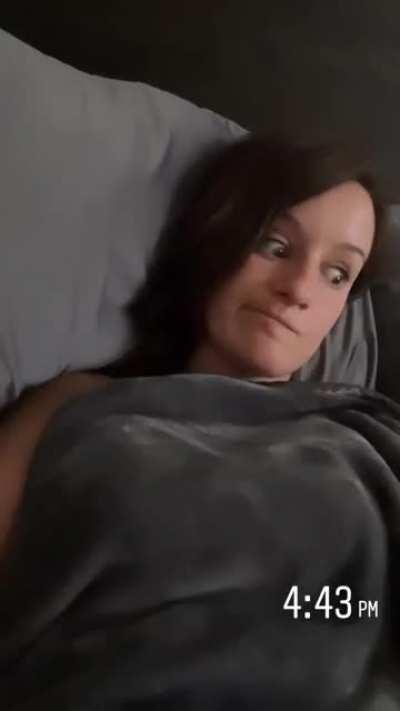 I want to be in bed with her naked