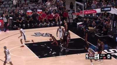 [Highlight] Victor Wembanyama with no regard for human life