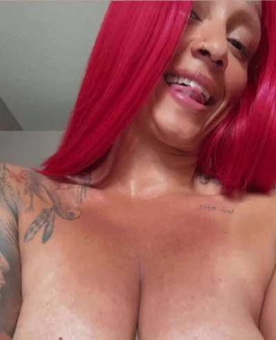 Erika's got sum new posts on her of: playfulpeeking