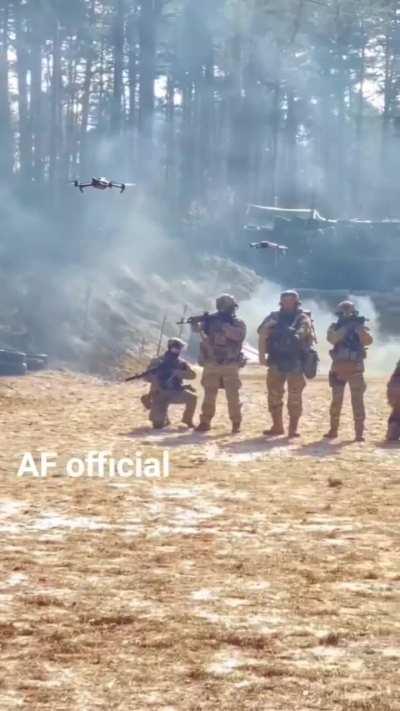 Ukrainians tactical team ready to defend their territory 