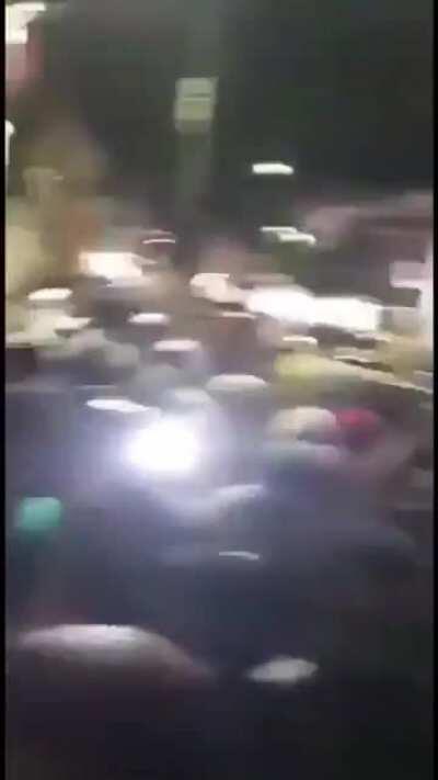 Large mob of hooligans from a ‘special community’ gather outside BJP MLA’s house in an attempt to break in and teach him a “lesson” during the riots that occurred last night at Bengaluru.