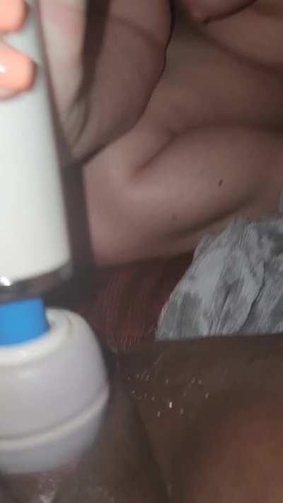 My first lesbian squirt. She ate my pussy so good.