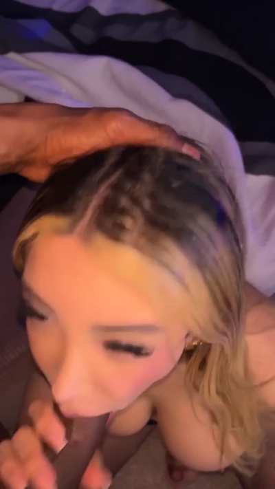 I love feeling a BBC throbbing down my throat. 