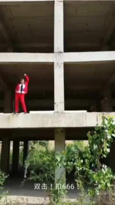 chinese bollywood be like: