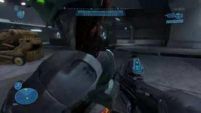 PSA: The Bandana skull that was recently added to Reach actually enabled the cut feature where the player are able to board the Hunter's back and rip out the worms/plant grenade into Hunter! No modding used at all!