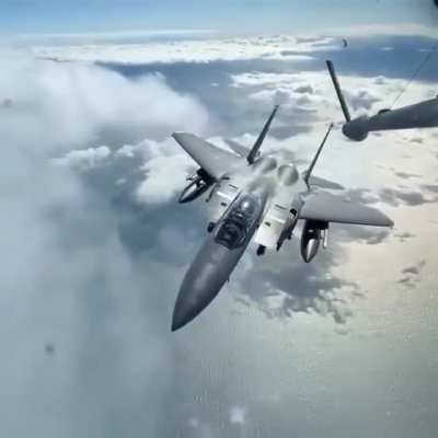 F15 refueling