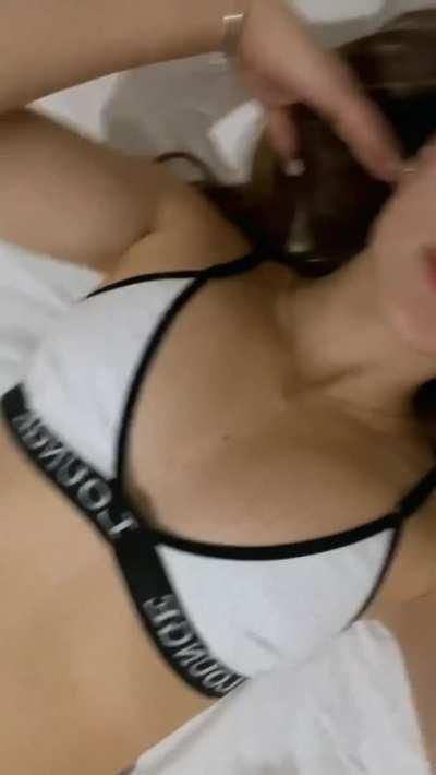 I've always been embarrassed about how small my ass is, can somebody can help to love myself? (OC) (F)