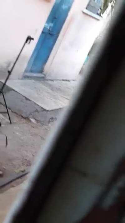 Yo en el carro cuando me acuerdo de aquella piruja ingrata