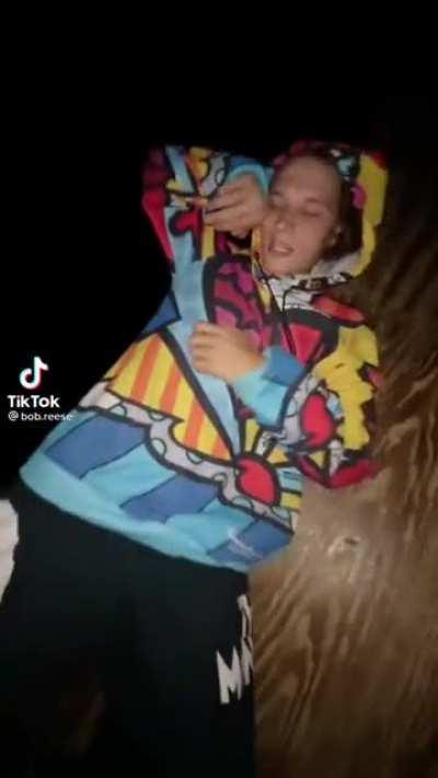 Dusk discovering the Chasm of the Abyss