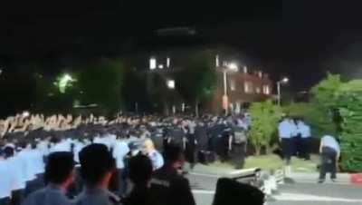 江苏多地废青大搞颜色革命！