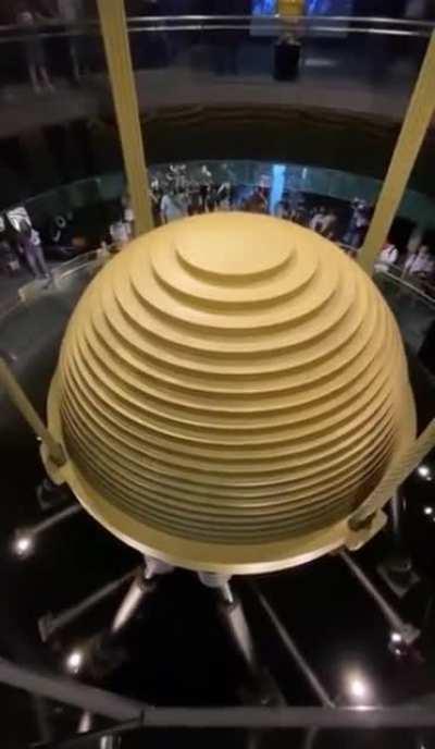 The Taipei 101 stabilizing ball during the dangerous 7.2 earthquake in Taiwan today