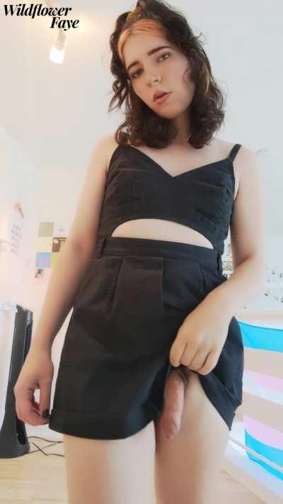 I'm a simple girl: I catch a guy looking at my bulge and I just have to tease him😘