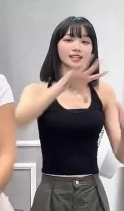Chaewon of LE SSERAFIM