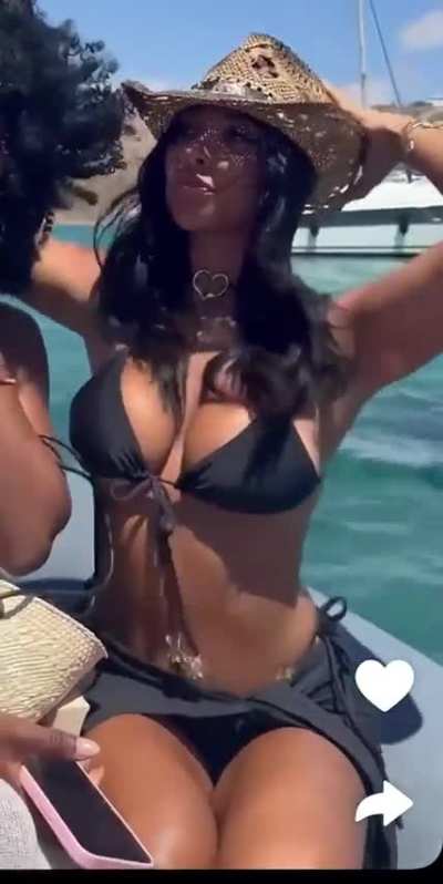 Shake that body baby🥰💦😘