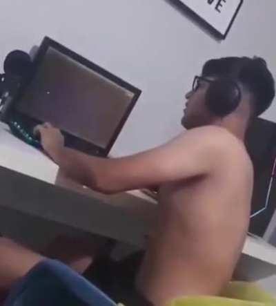 HUEstation - Video #0436