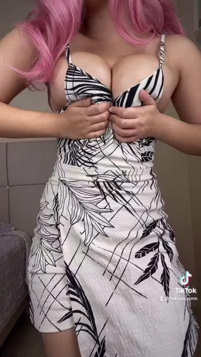 Here comes the whooore ✨ Hello whore ✨ Welcome