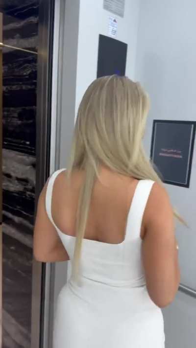 Blondes do it better