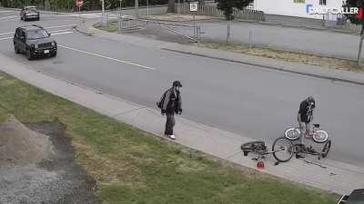 WCGW stealing someone's bike