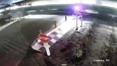 Hey honey what are those flashing lights?