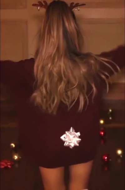 Ariana Grande - Christmas BTS 5 of 10 - Cropped, looped, brightened, slowed, Dain'd and AI'd