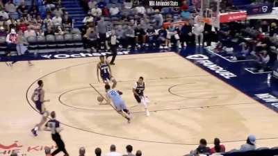 [Highlight] Herb Jones blocks 3 threes