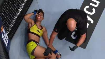 Ariane Lipski tears Luana Carolina's ACL with a nasty knee bar.