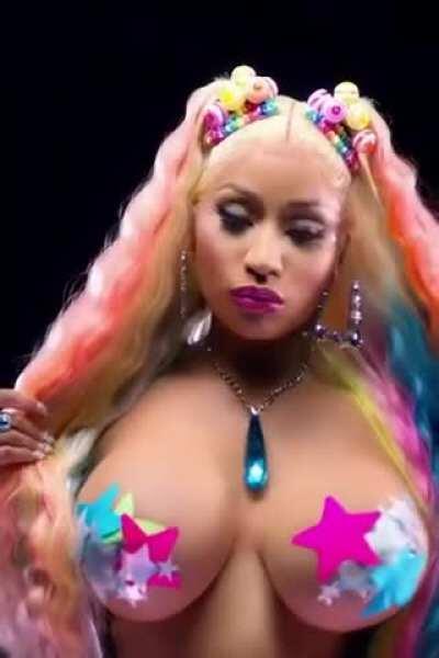 Nicki Minaj has perfect tits
