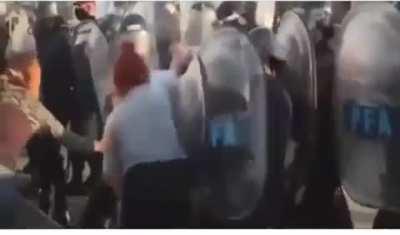 *national geographic jingle*