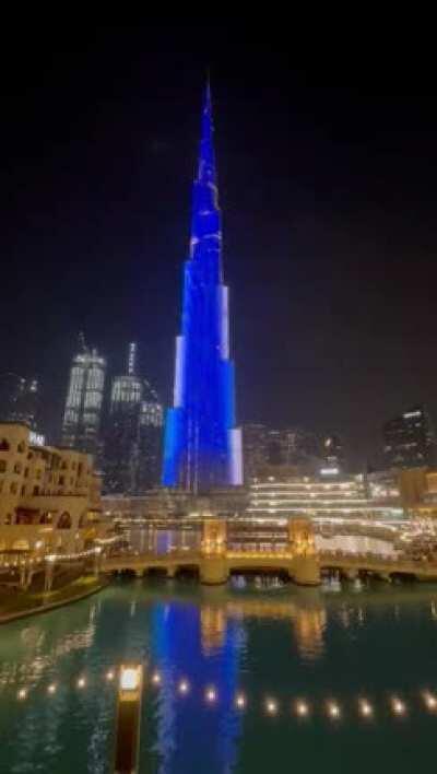 For those who wanted a playstation ad on the burj