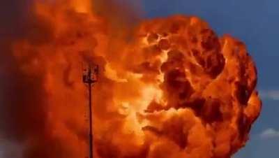 In Talitsa, Russia, a gas filling station exploded. June 23/2022