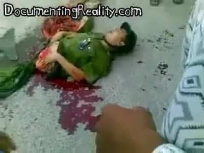 [LFO] Police officer sliced in half by truck and still conscious (NSFL)