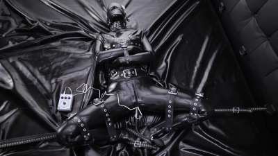 Rubber electro struggle