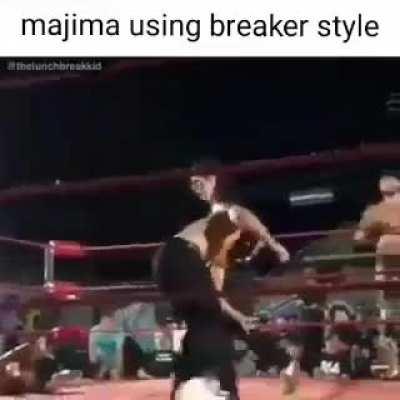 Majima using breaker style.