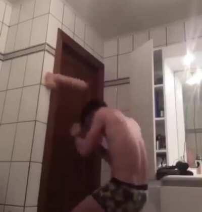 Elm preparándose para la pelea 😈😎🤟🏼