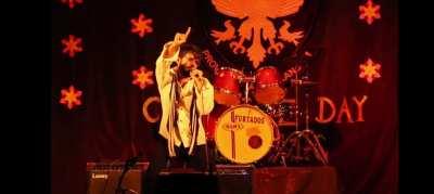 He do be disco dancing tho