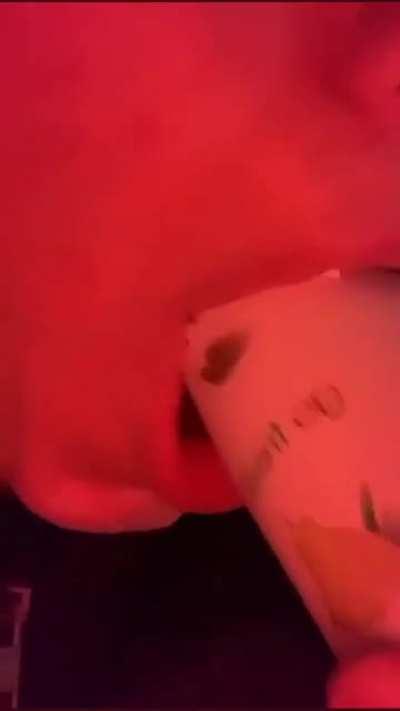 YAV Bİ SALIN DA UYUCAM AQ GELEN VİDEO BAK