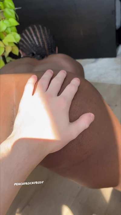 I love having my ass smacked :)