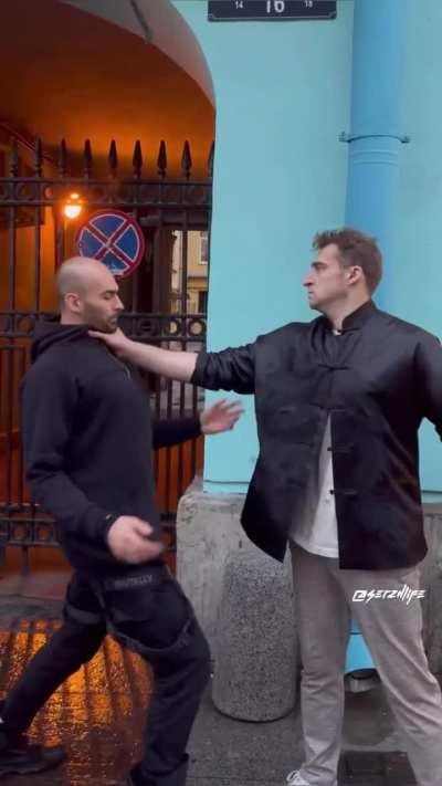 The deadly chin hold