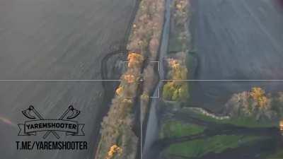 Russian Lancet drone hitting Ukrainian SPG ( allegedly Polish provided “Krab” 155mm howitzer). Uploaded November 8th 2022