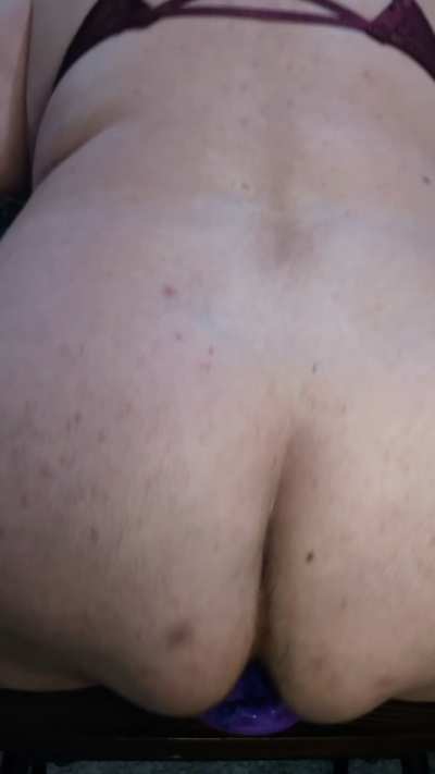 Bouncing on it while I work towards the third knot...