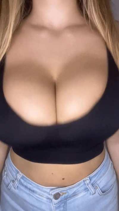 do you like gooning to big bouncy boobs?