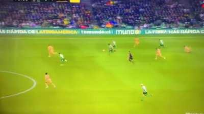 The defensive transition against Betis tonight was something this team really lacked in the previous years. Xavi in his post match press conference said, 