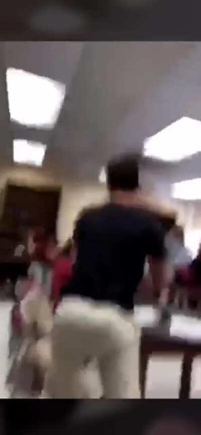 A justified one hitter quitter after this kid’s sister was getting harassed at school