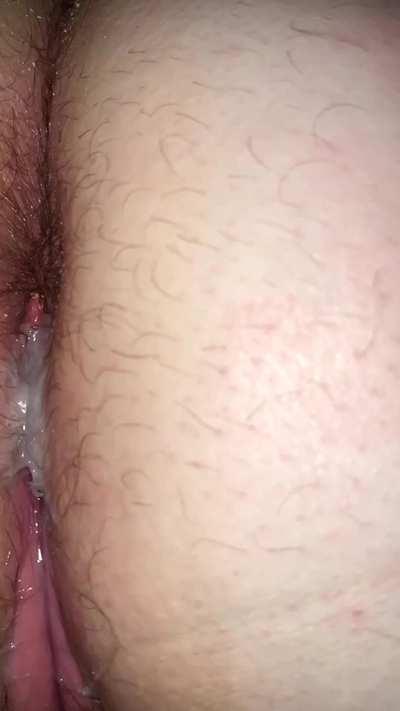 Milf got a BBC creampie 💦