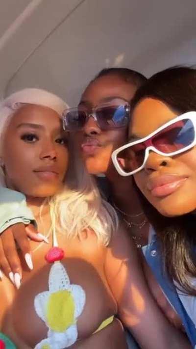 R-L: JT (from City Girls), Justine Skye, Raven & Marilyn Melo