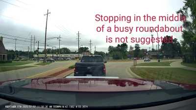 [REDTIGER DASHCAM] Dude stops in busy roundabout